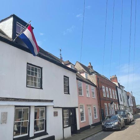 The Swan Inn Harwich Kültér fotó